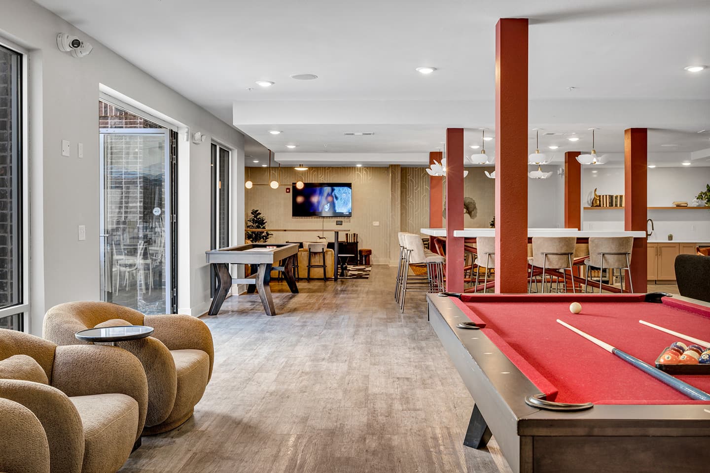 Luxe—Amenities—Lounge-(4)